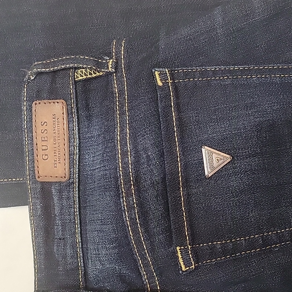 Guess Mid Rise Boot Jeans - Picture 5 of 6